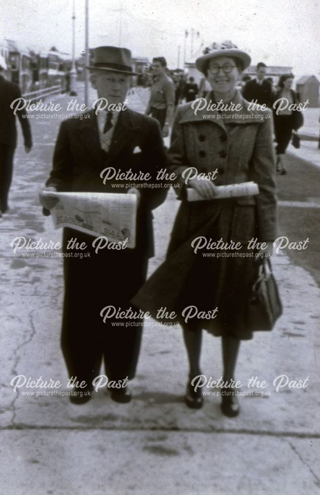 Postman Jones and his wife on an outing to Skegness, 1937