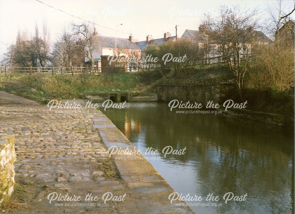 Chesterfield Canal Wharf, near Station Road, Brimington, 1994