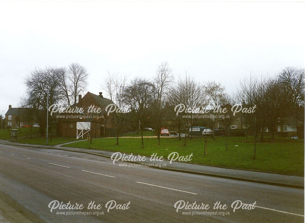 Village Green and Swanwick Memorial Hall, High Street, Old Whittington, 1995