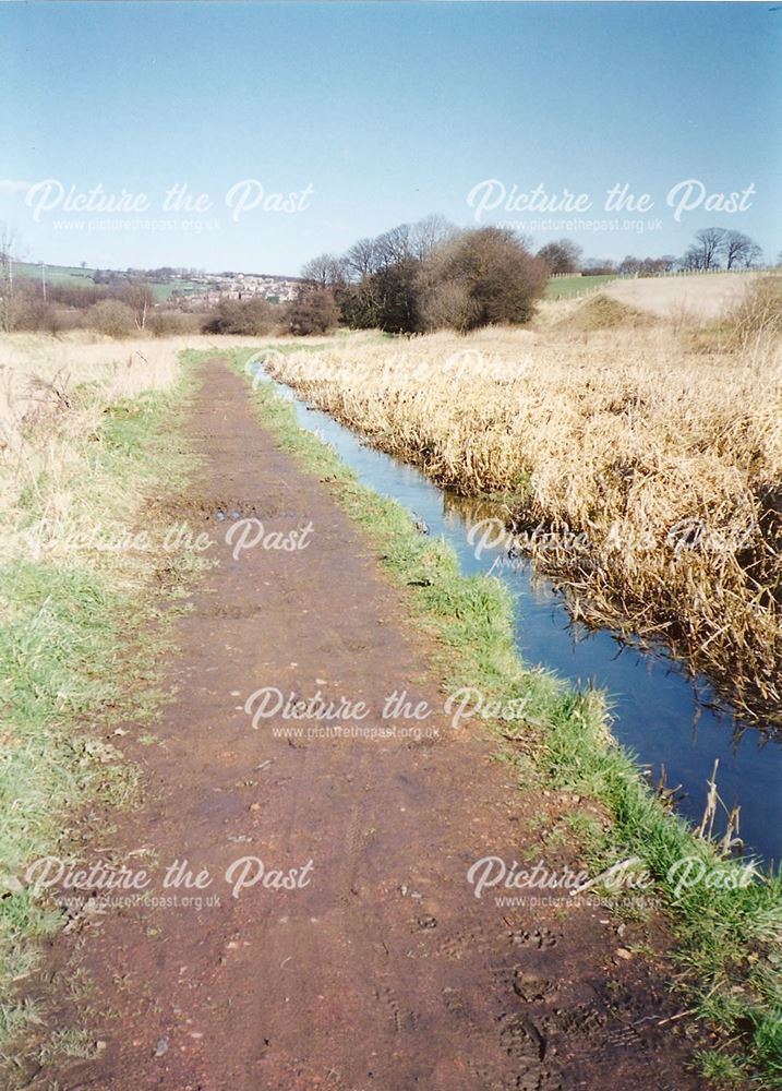 Chesterfield Canal Towpath from Newbridge Lane, Brimington towards New Whittington, 1995