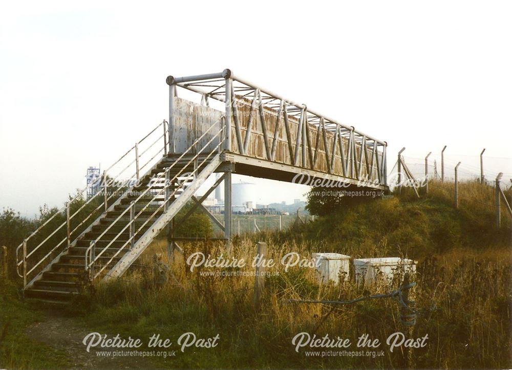 Railway Footbridge nr Staveley Chemicals, nr Hall Lane, Barrow Hill, 1994