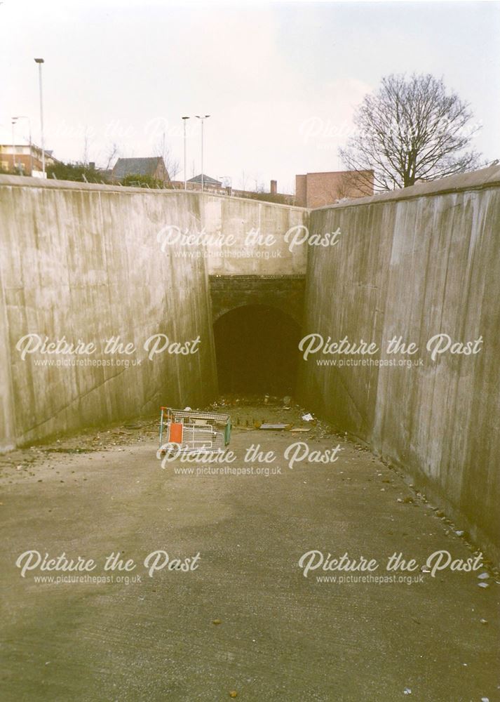 Railway Tunnel (South Entrance) from Hollis Lane to Infirmary Road, Chesterfield, 1994