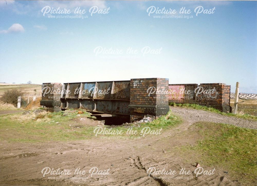 Old GCR Railway Bridge on Bilby Lane, New Whittington, 1994