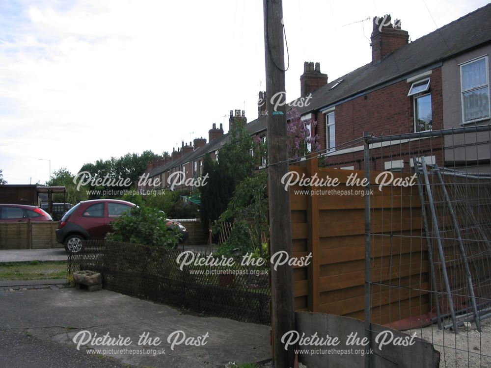 Fronts of Houses on Tapton Terrace, Chesterfield, 1995