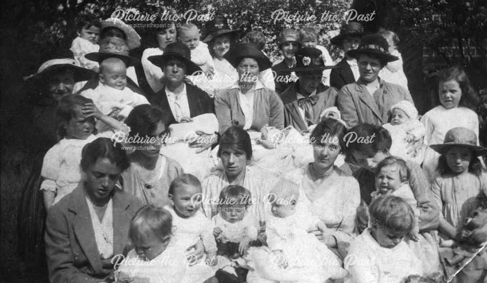 Bonny Baby Competition, Bolsover, 1920