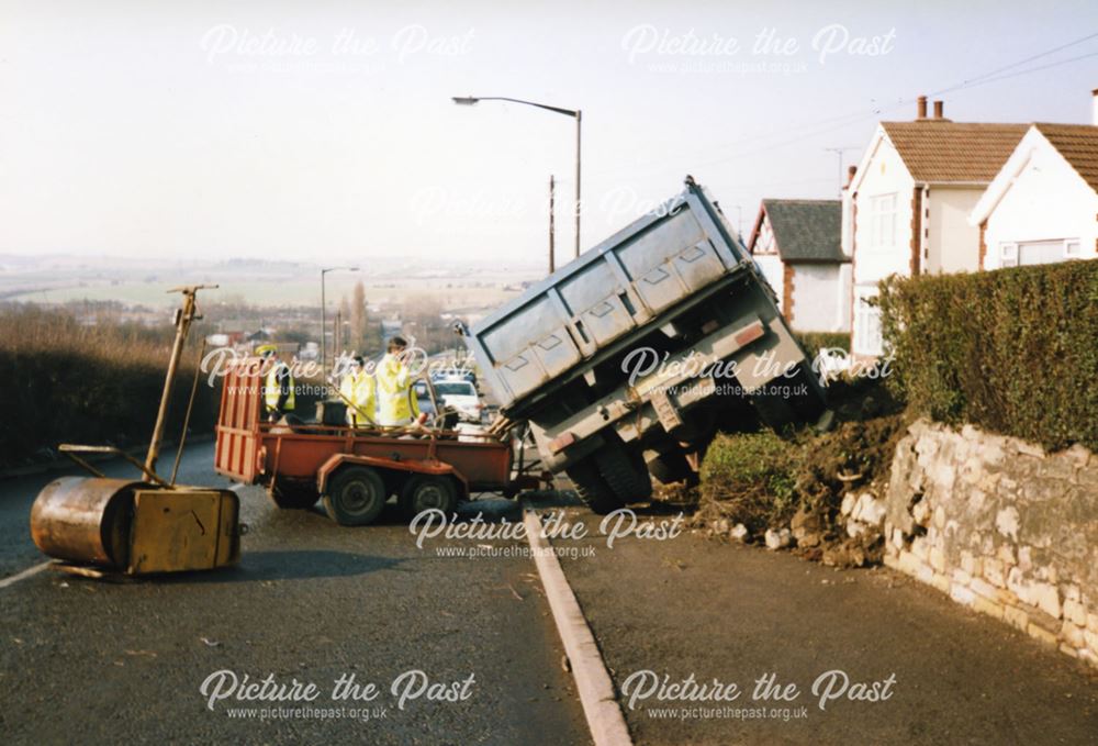 Lorry Crash, Station Road, Bolsover, c 1985