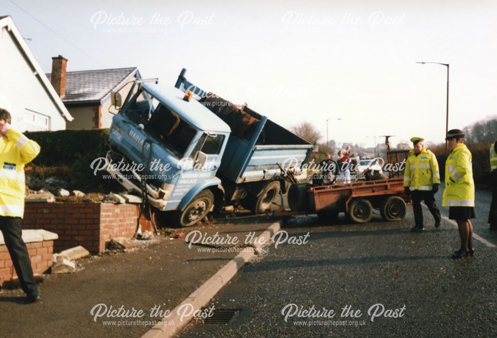 Lorry Crash, Station Road, Bolsover, c 1985