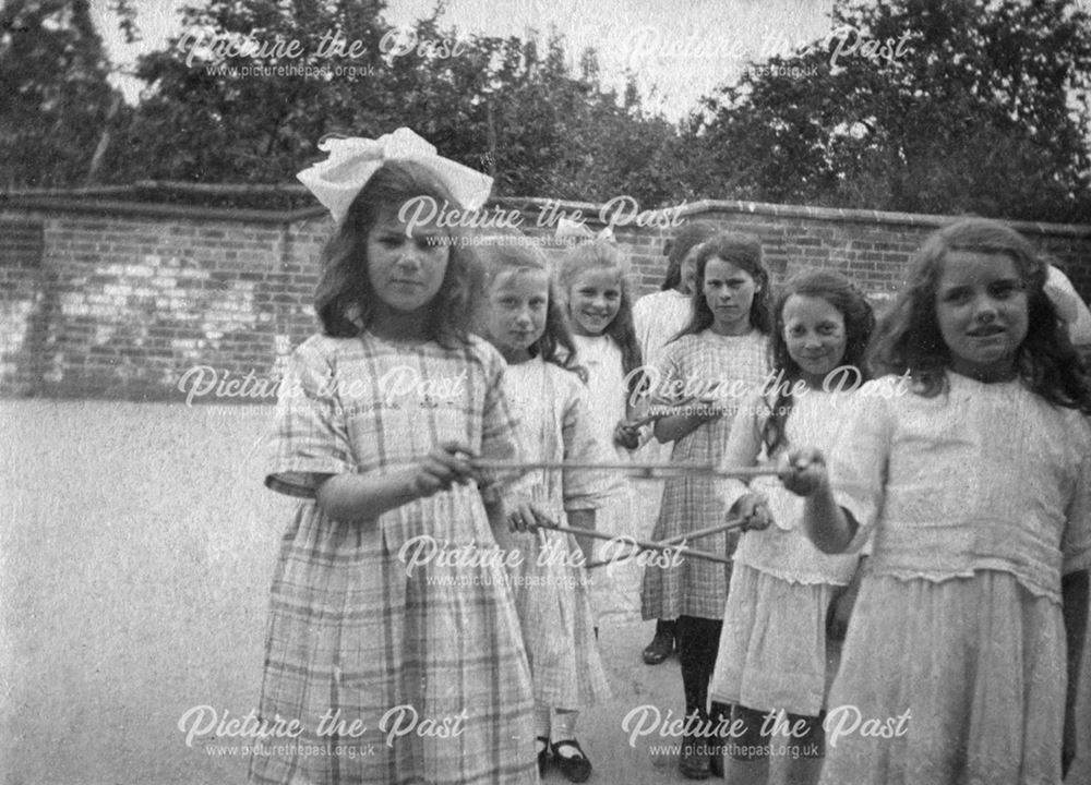 Normanton School Pupils, c 1917-18