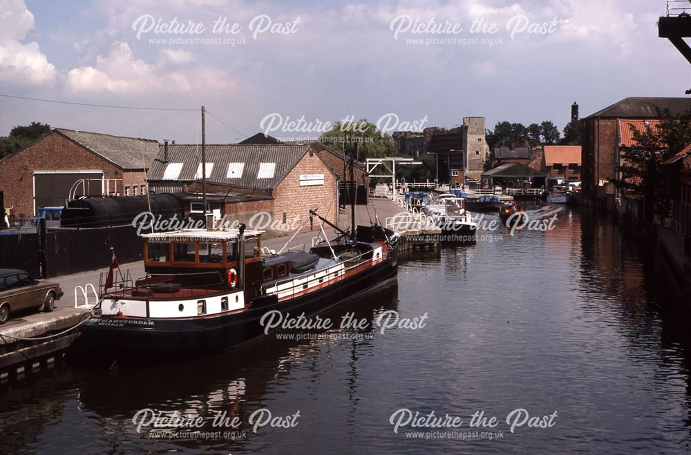 Frome Stone Bridge looking at Castle, Mill Gate, Newark, 1987