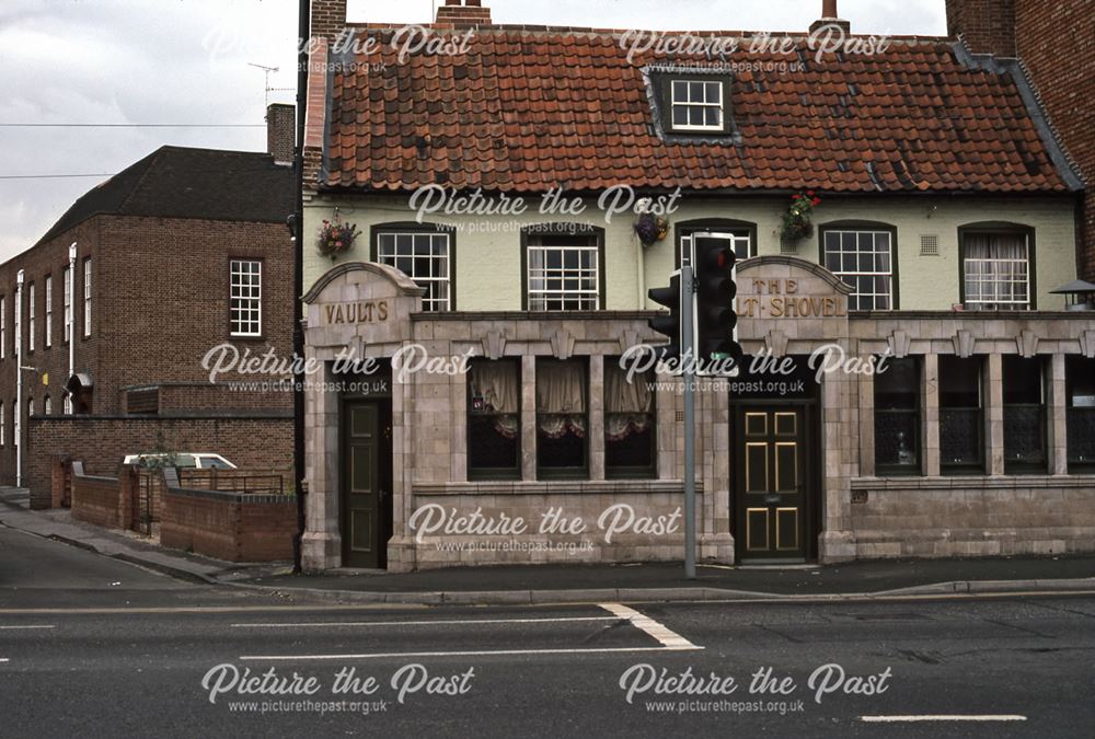 North Gate Motors, North Gate, Newark, 1987