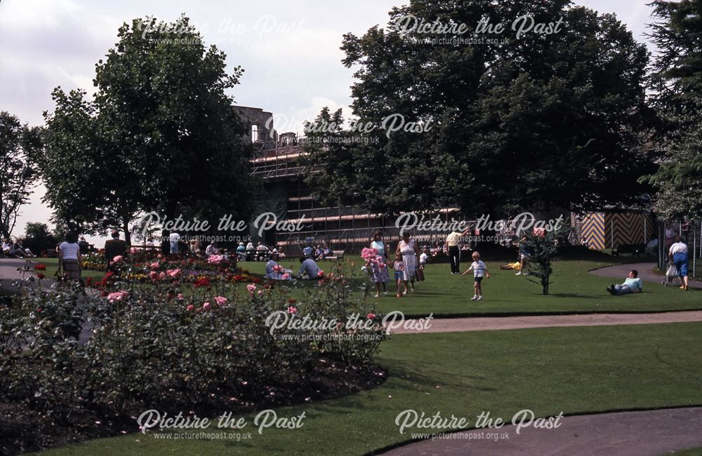 Newark Castle Grounds, Newark, 1987