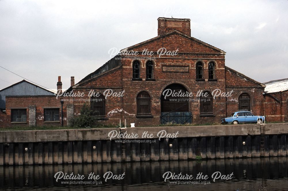 View across River Trent, Beastmarket Hill, Newark, 1987