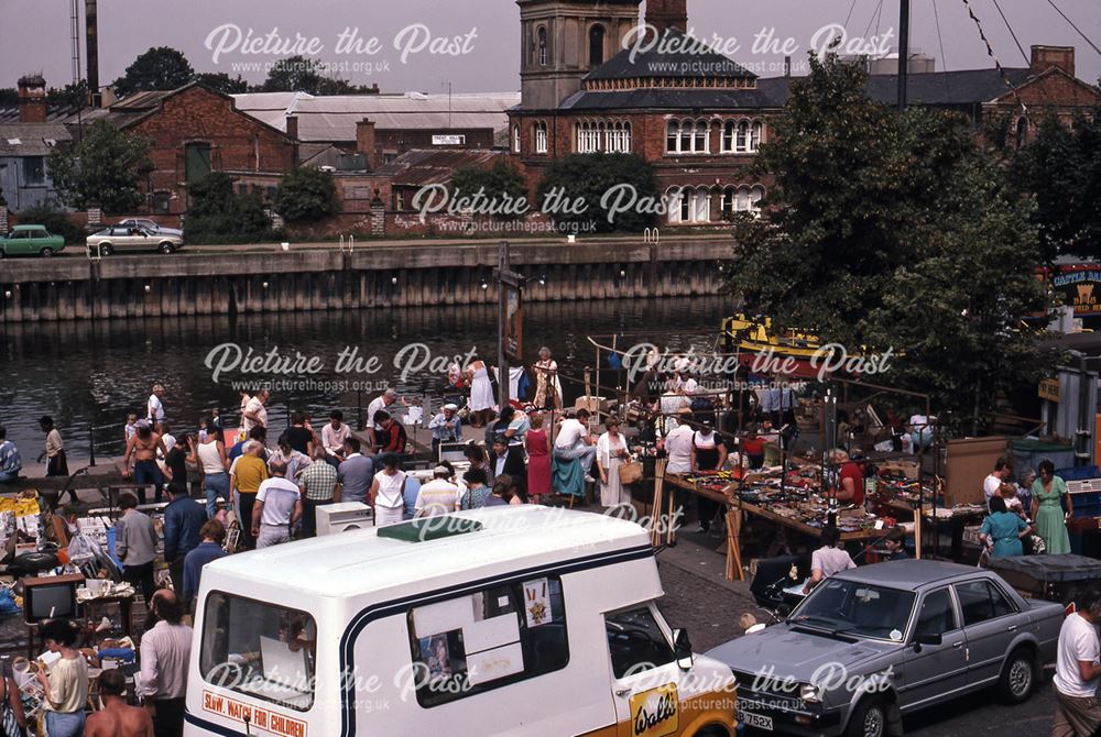 Auctions and Market at Beastmarket Hill, Newark, 1987