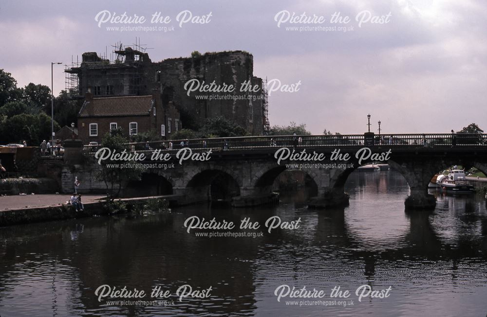 Newark Castle and Trent Bridge, River Trent, Newark, 1987