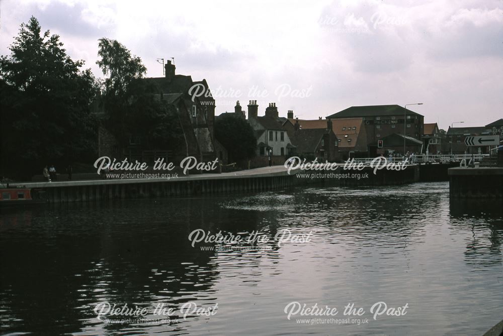 Town Locks, River Trent, Newark, 1987