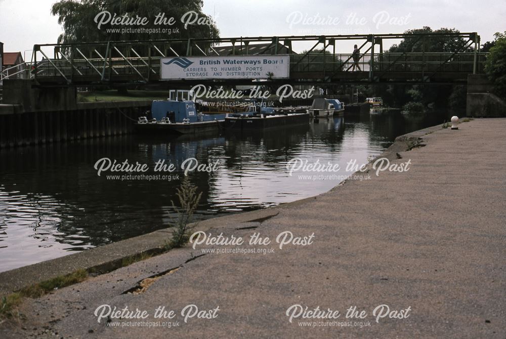 Town Locks, River Trent, Newark, 1987