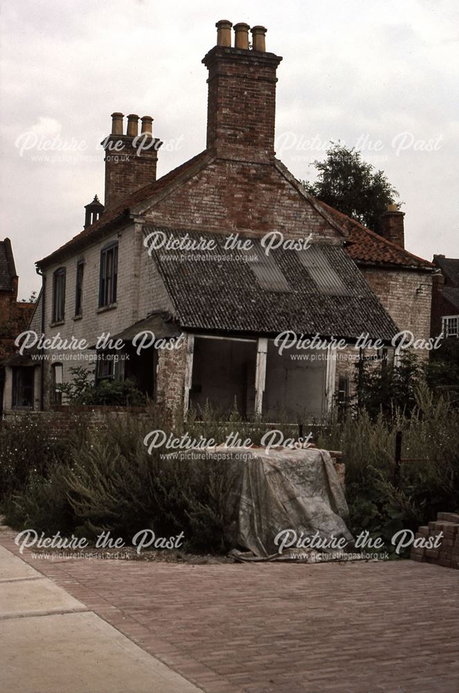 Old Lock Keeper's House, Town Locks, Newark, 1987