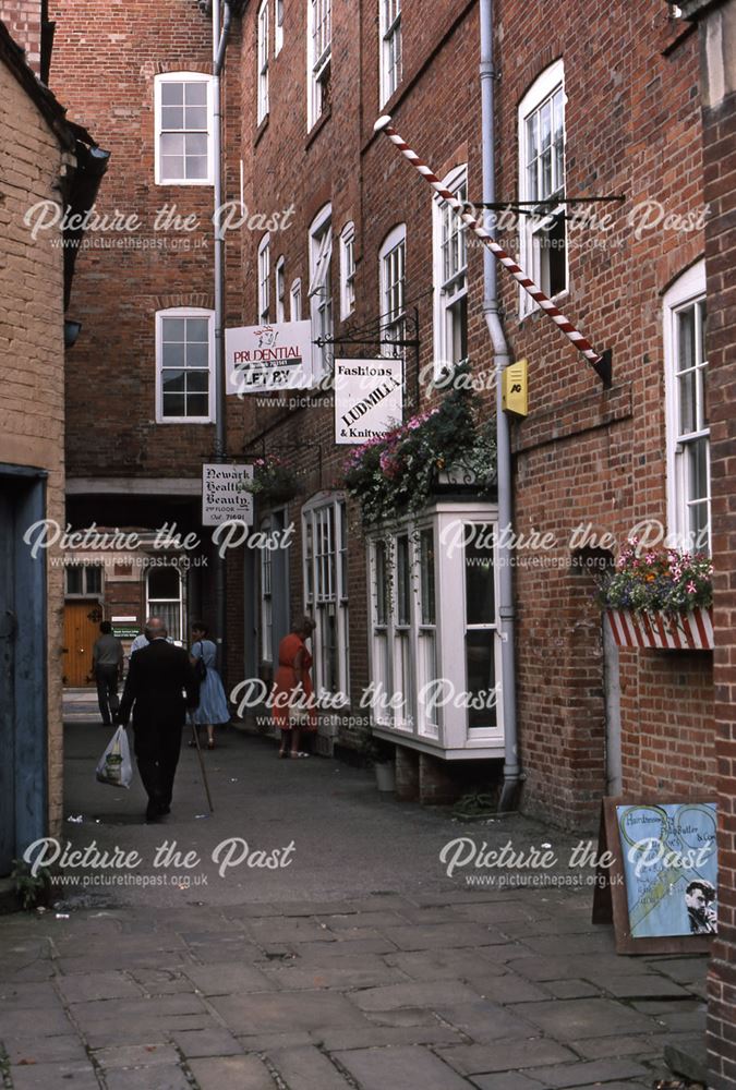 Queen's Head Court, Market Place, Newark, 1987