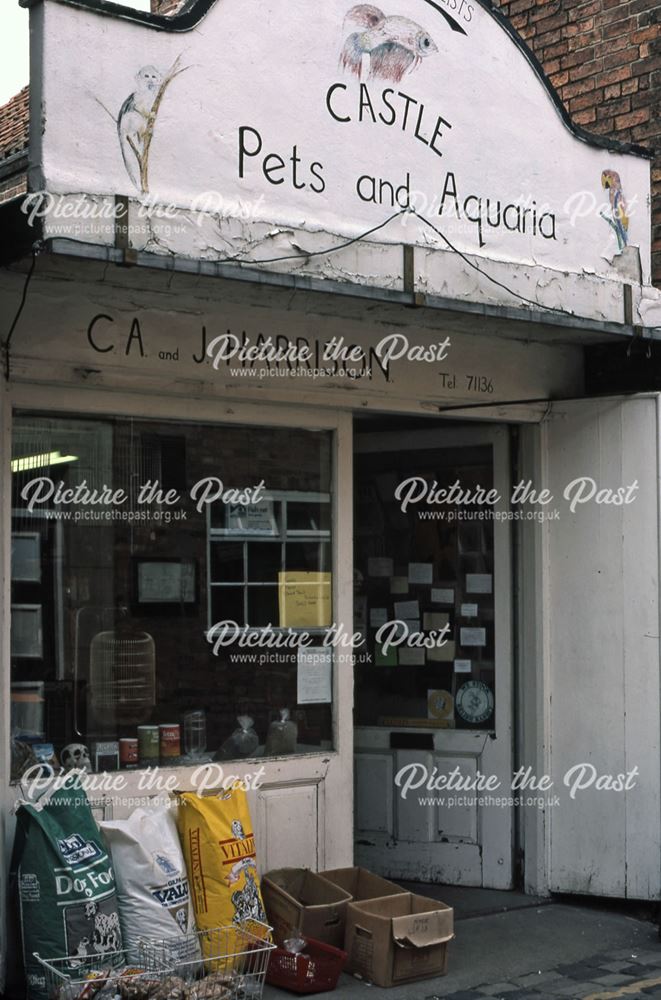 Pet Shop, Boar Lane  Newark, 1987