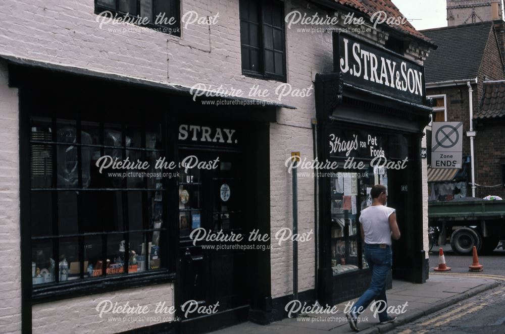 Stray's Pet Shop, Boar Lane, Newark, 1987