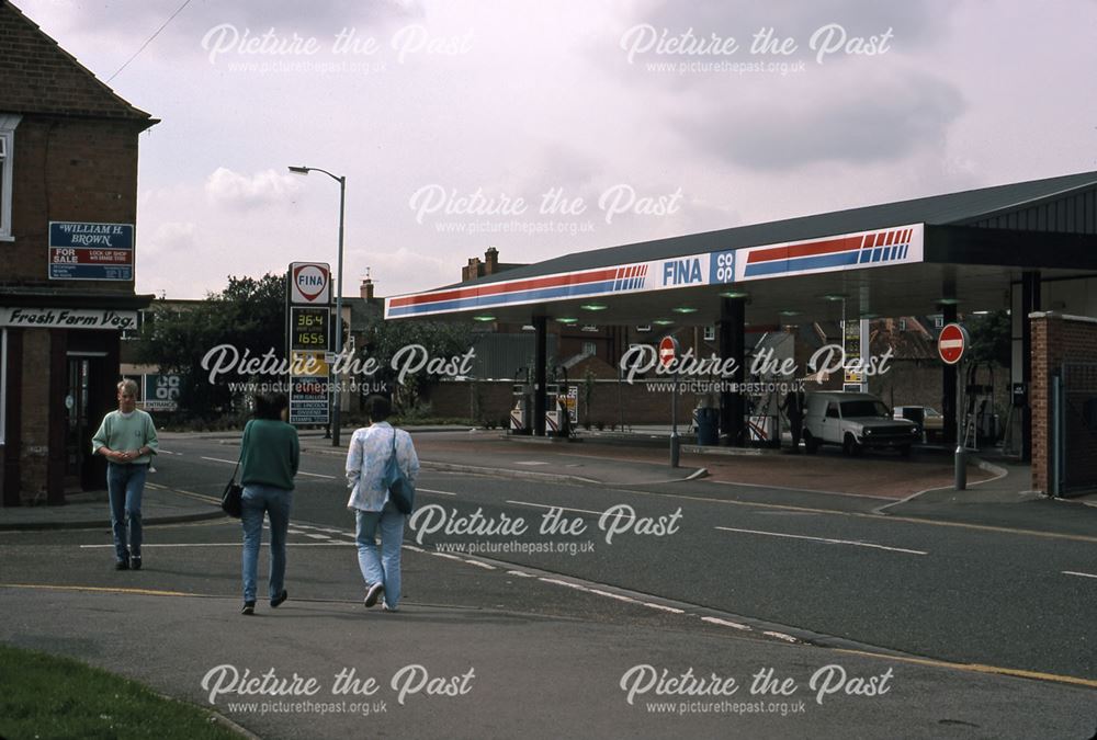 New Co-Op Petrol Station, Albert Street, Newark, 1987