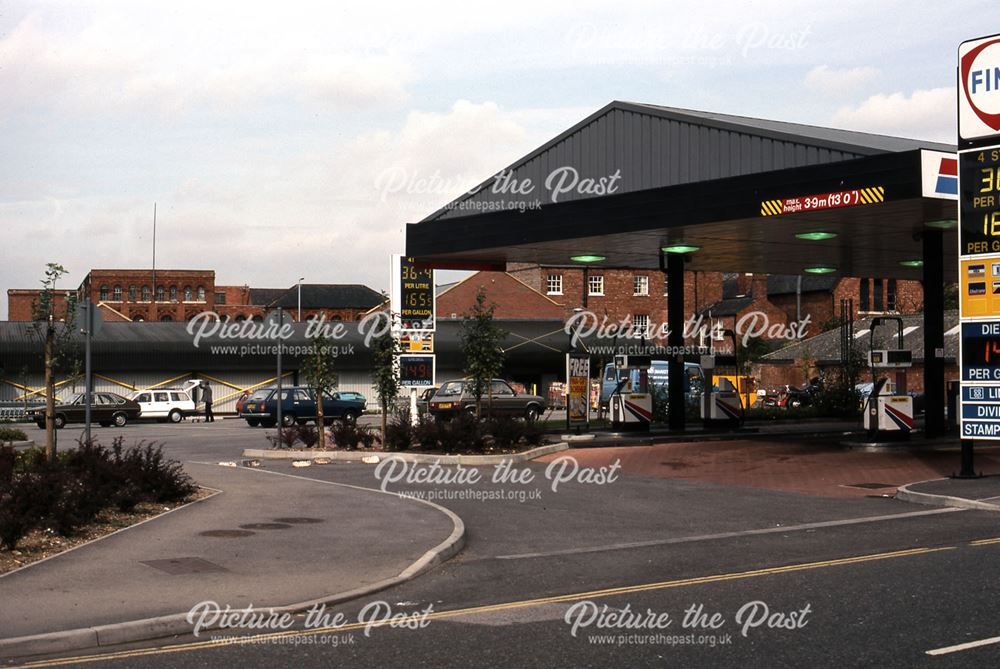 New Co-Op Petrol Station, Albert Street, Newark, 1987