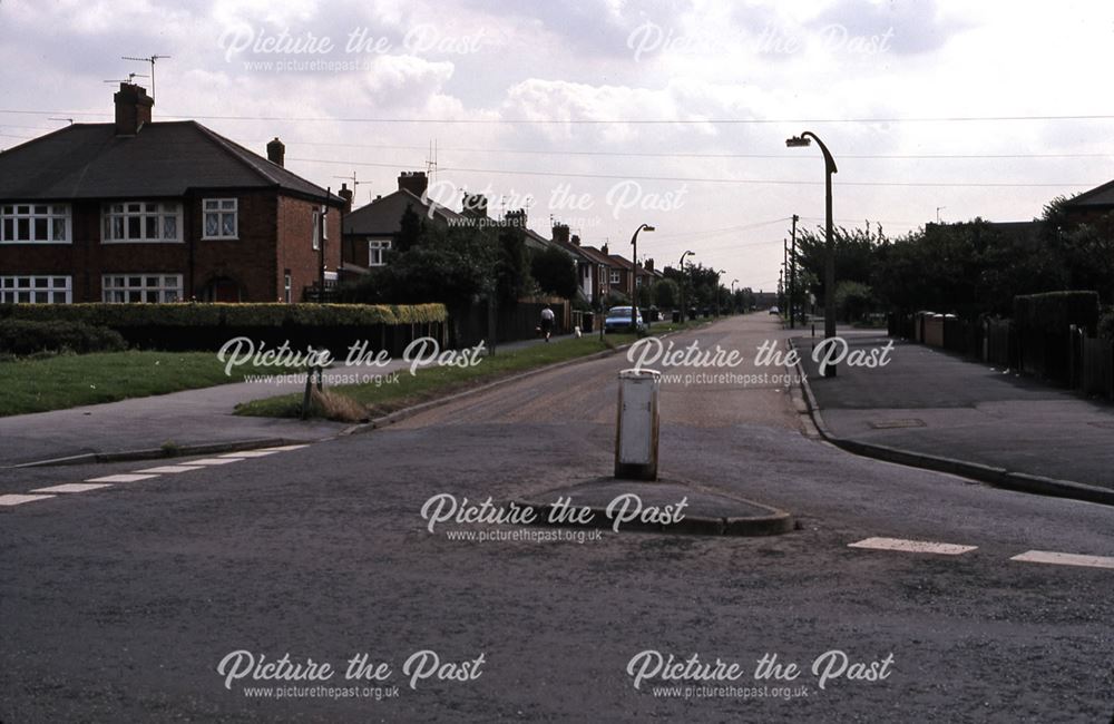 Windsor Road from Roundabout, Newark, 1987