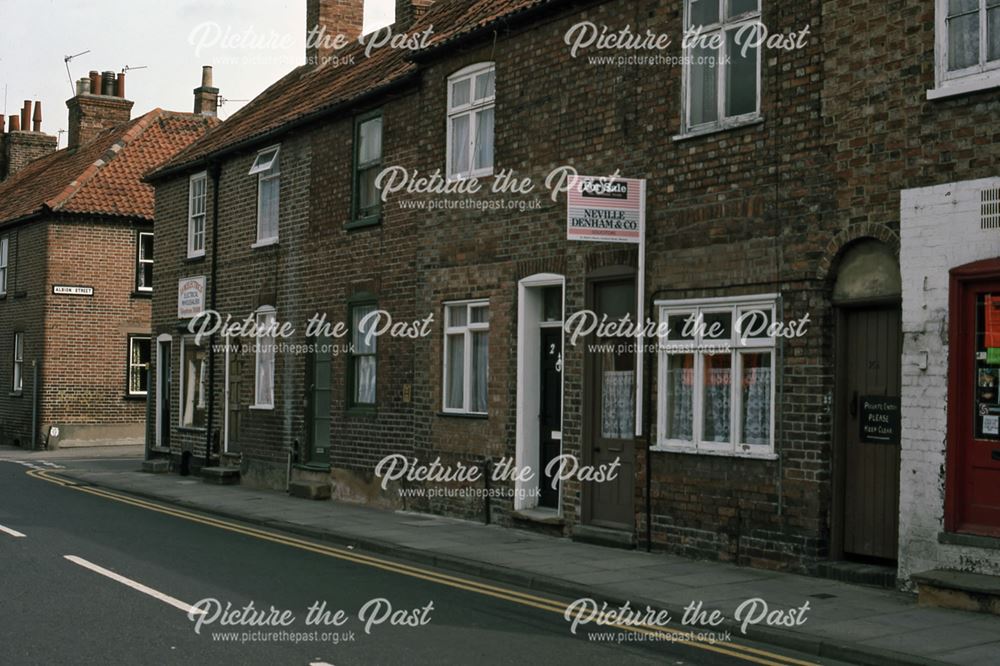 Albert Street near Albion Street, Newark, 1987