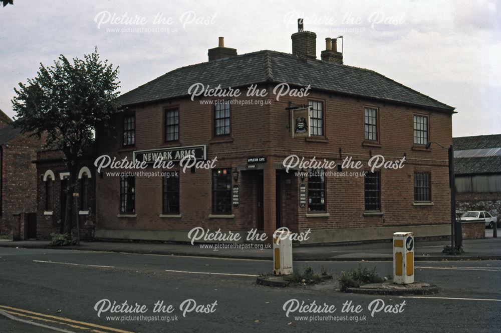 Newark Arms Public House, Sleaford Road Junction, Appleton Gate, Newark, 1987