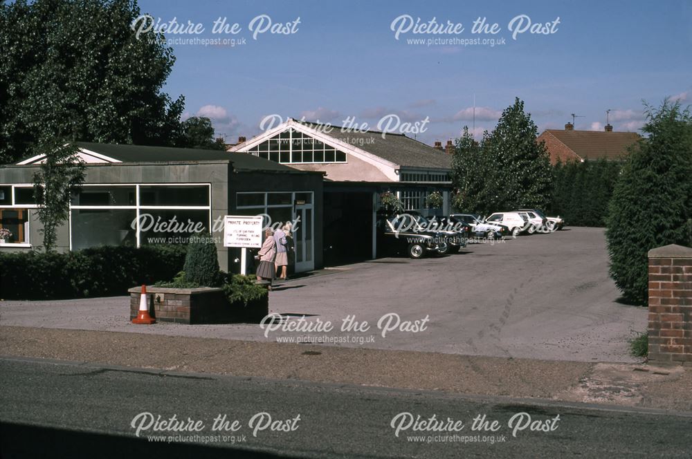 Roses Funeral Directors, Beacon Hill Road, Newark, 1987