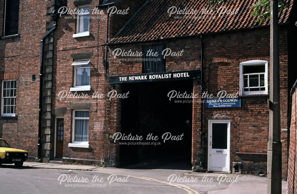 Royalish Hotel Back Entrance, Bede House Lane, Newark, 1987