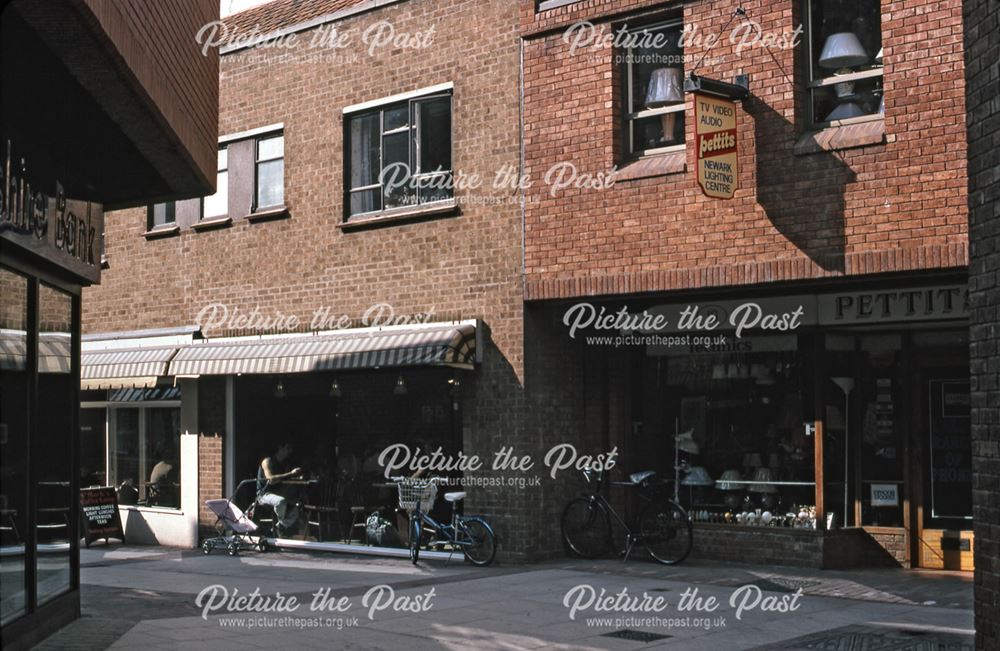 Caf&eacute;, Newark's Shopping Precinct from Lombard Street, Newark, 1987