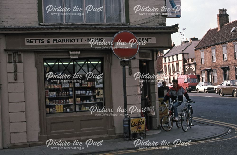 Betts Newsagents, Stodman Street, Newark, 1987