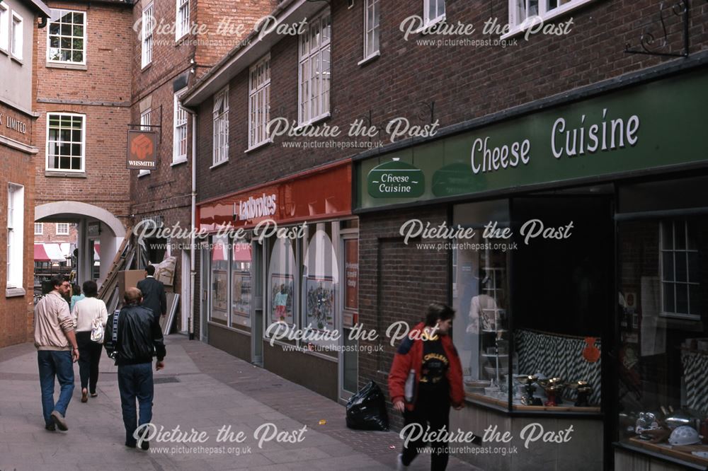 Saracen's Head Yard, Market Place, Newark, 1987