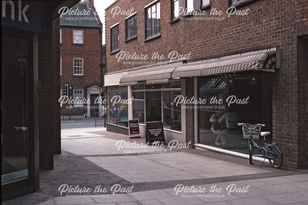 Caf&eacute; near Lombard Street in St. Mark's Shopping Precinct, 1987