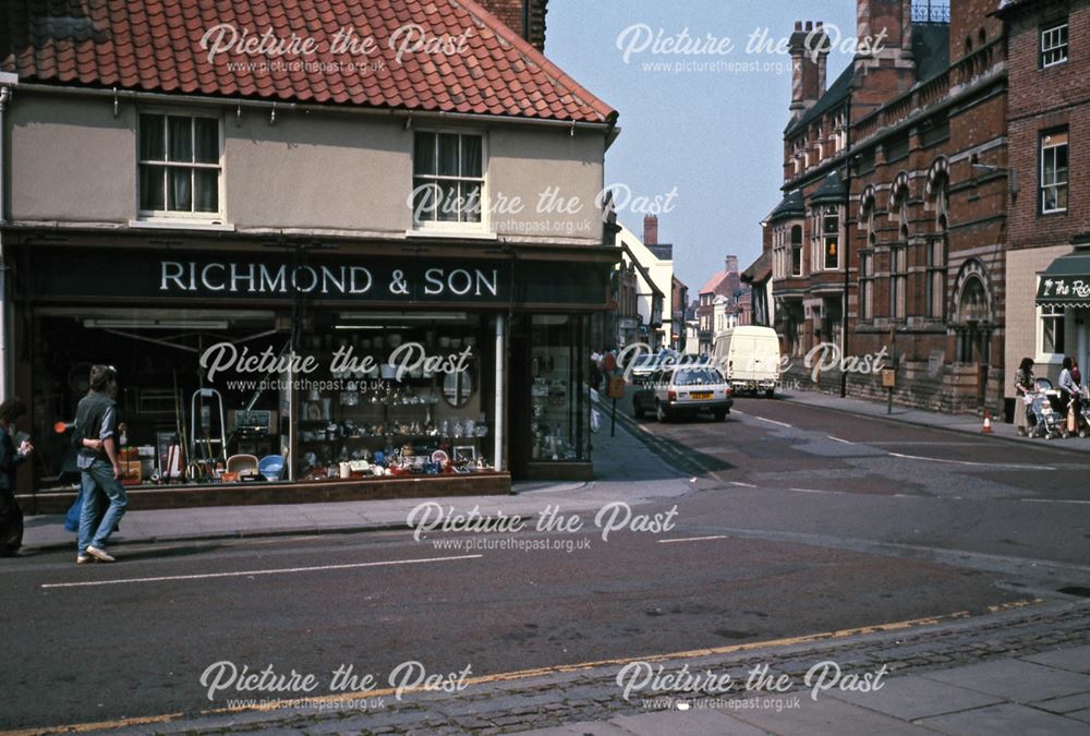 Richmond's Shop, Church Street, Newark, c 1986