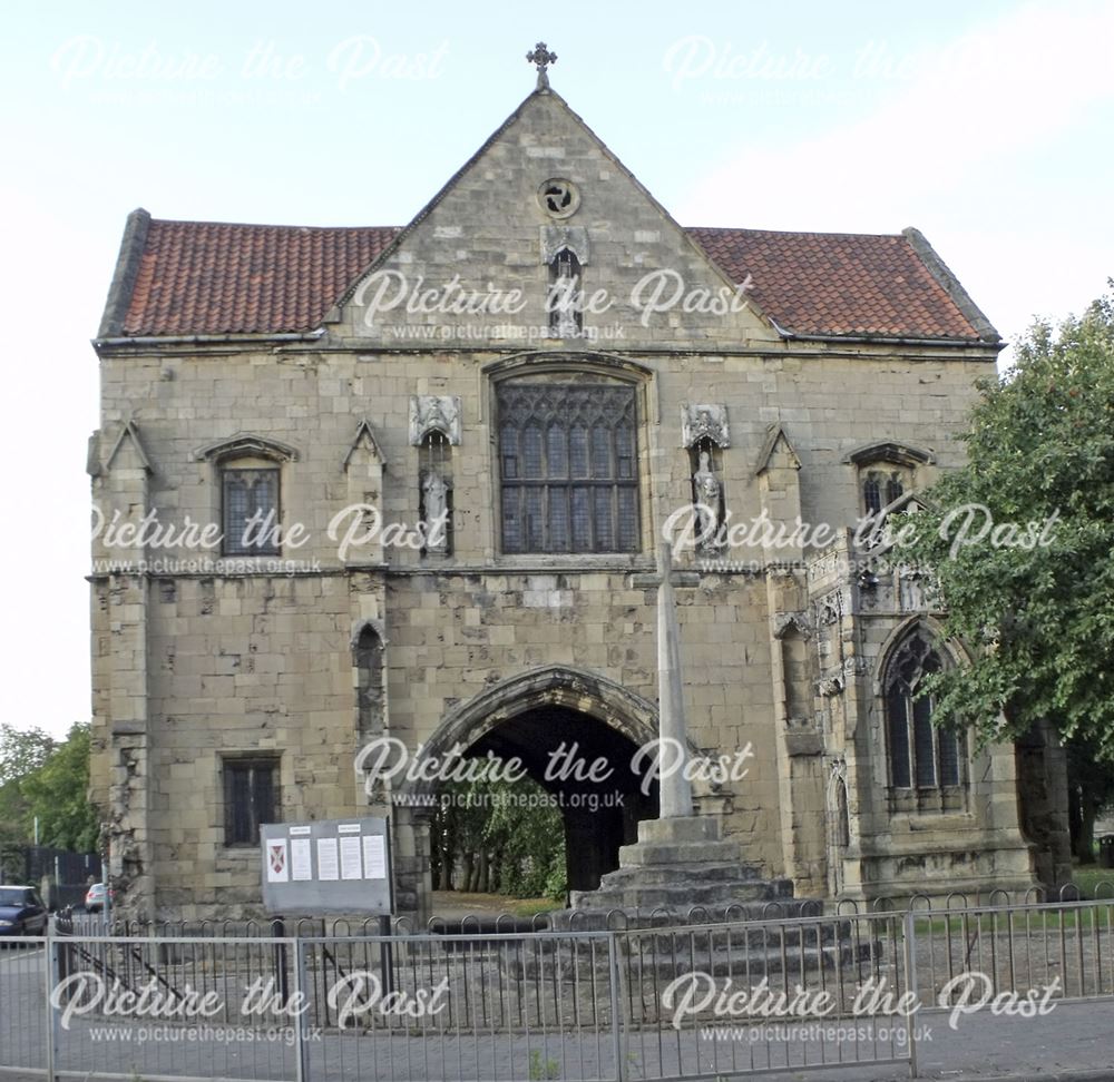 Priory Gatehouse, Worksop, 2012