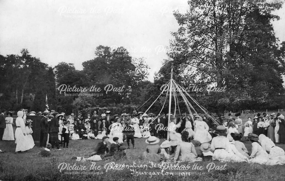 Coronation Celebrations and Maypole, Thurgarton, 1911