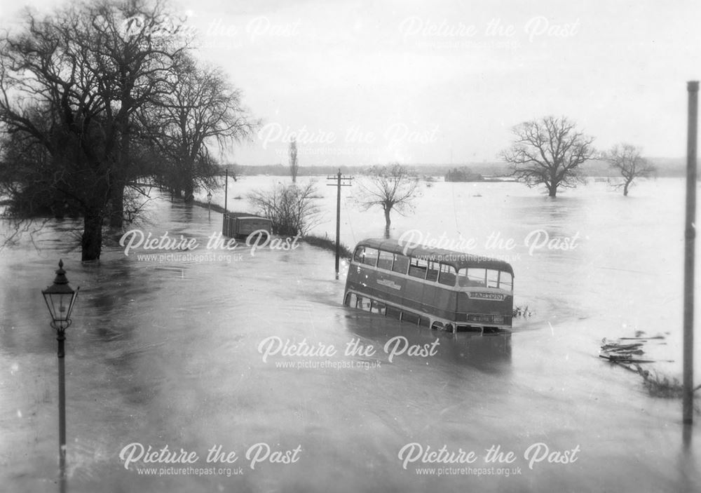 Wilford Lane flooded, Nottingham, 1947