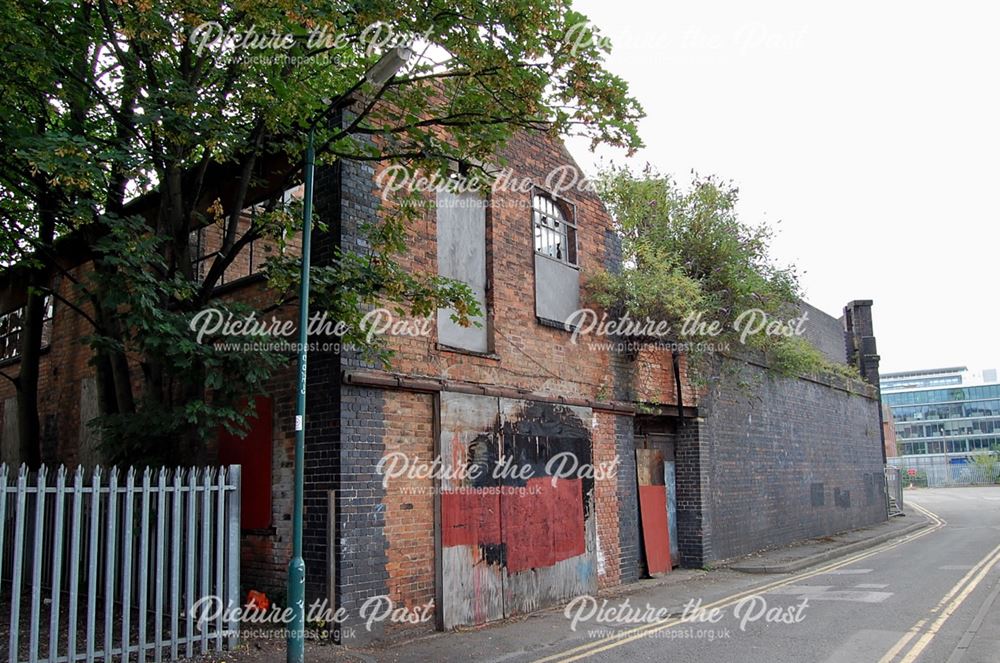 Old building and severed railway bridge on Maltmill Lane, Narrow Marsh, Nottingham, 2014