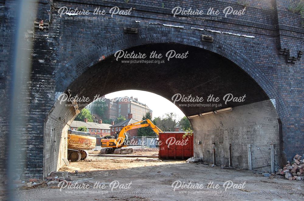 Demolition of remaining buildings on Maltmill Lane, Narrow Marsh, Nottingham, 2014