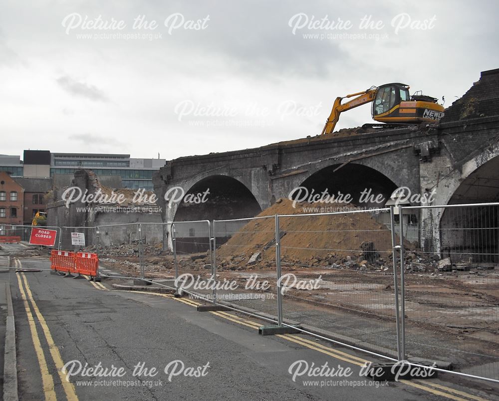 Demolition of railway arches on Maltmill Lane, Narrow Marsh, Nottingham, 2014