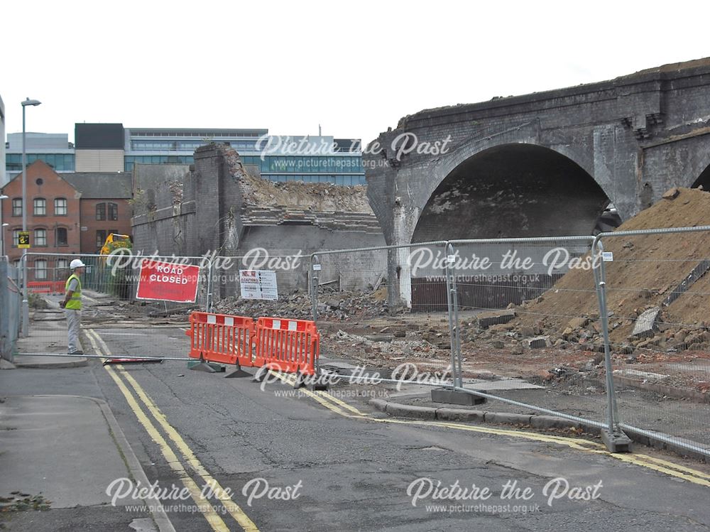 Demolition of railway arches on Maltmill Lane, Narrow Marsh, Nottingham, 2014