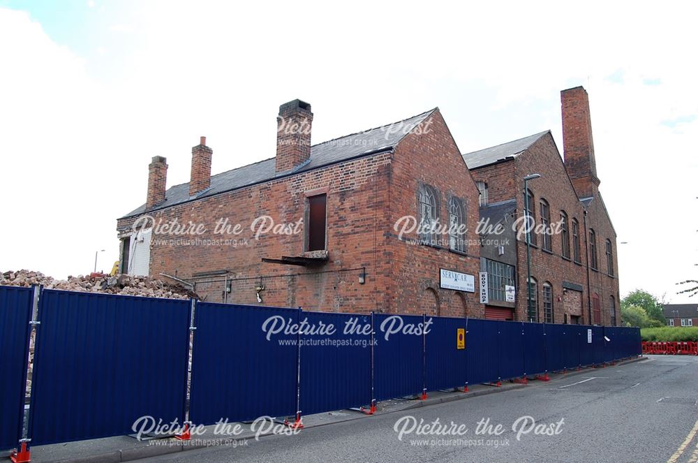 Demolition of former factory on London Road, Nottingham, 2015