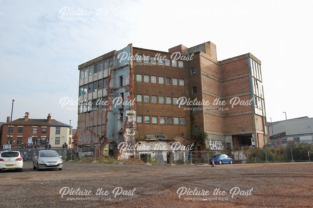 Derelict office block on Alfreton Road, Radford, Nottingham, 2015
