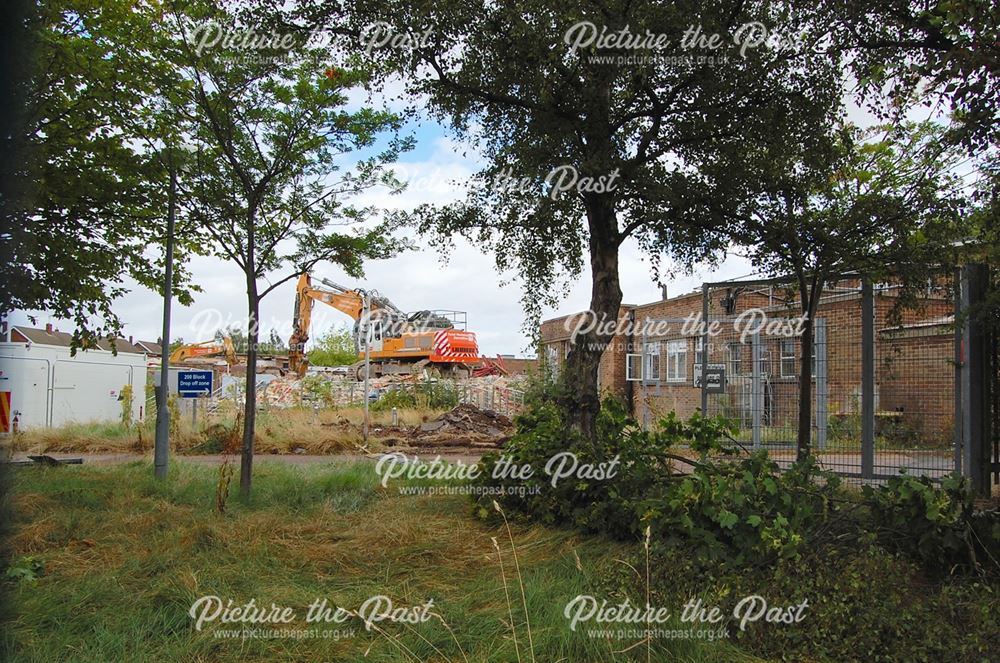 Demolition of the former South Notts College, Greythorne Drive, West Bridgford, 2016