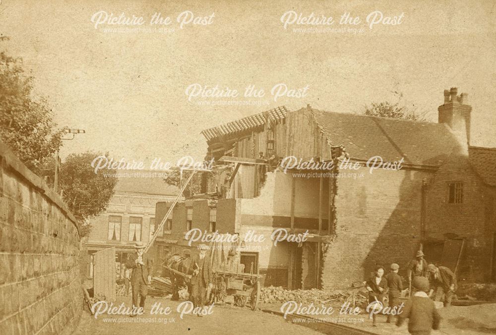 Demolition of the Crown and White Hart Inn, Market Place, Heanor, c 1913
