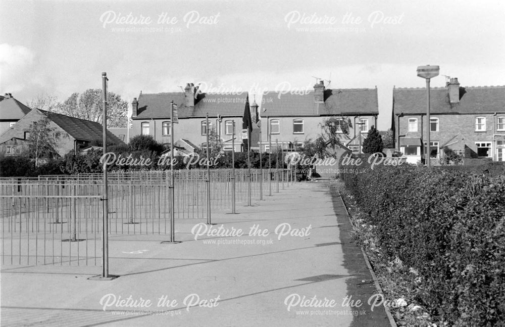 Bus bays at Mortimer Wilson School