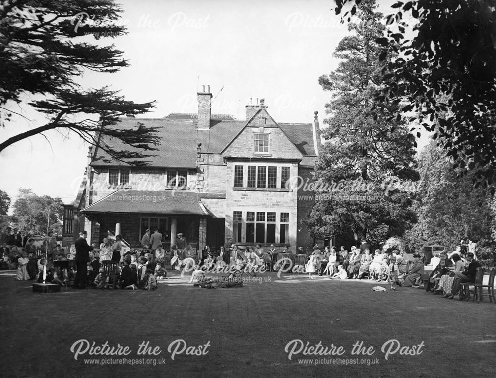 A garden party at Kilburn Hall