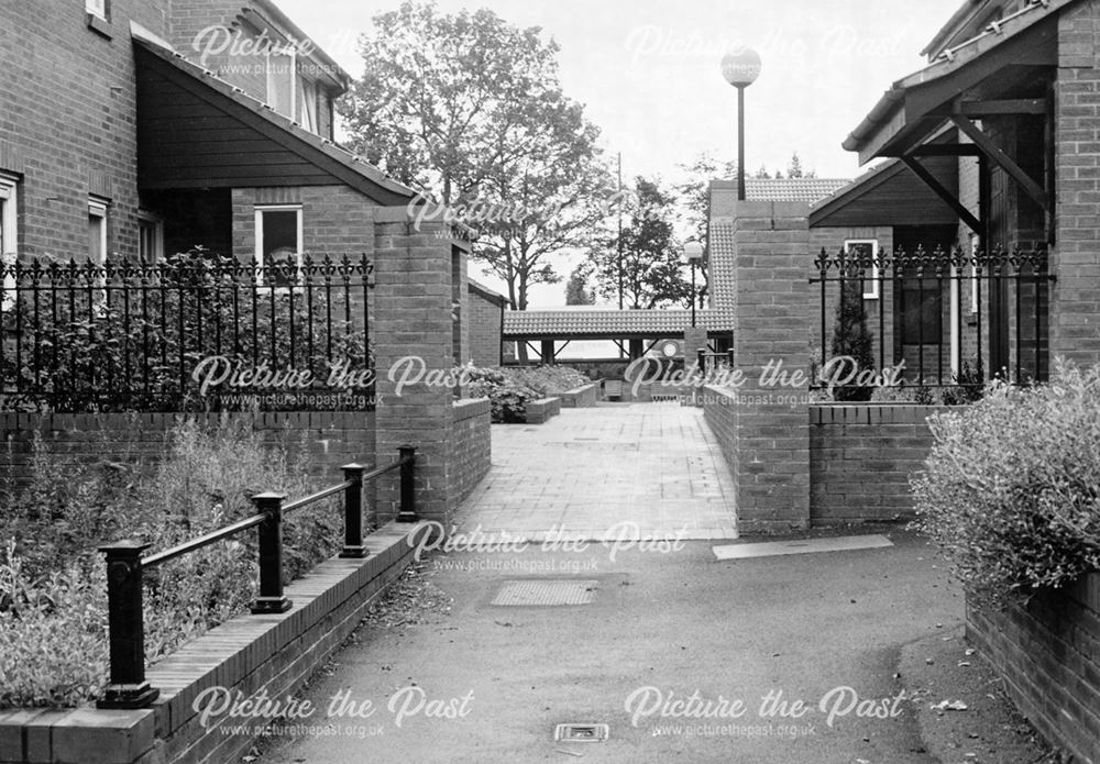 Firs Gardens, Alfreton, 1987